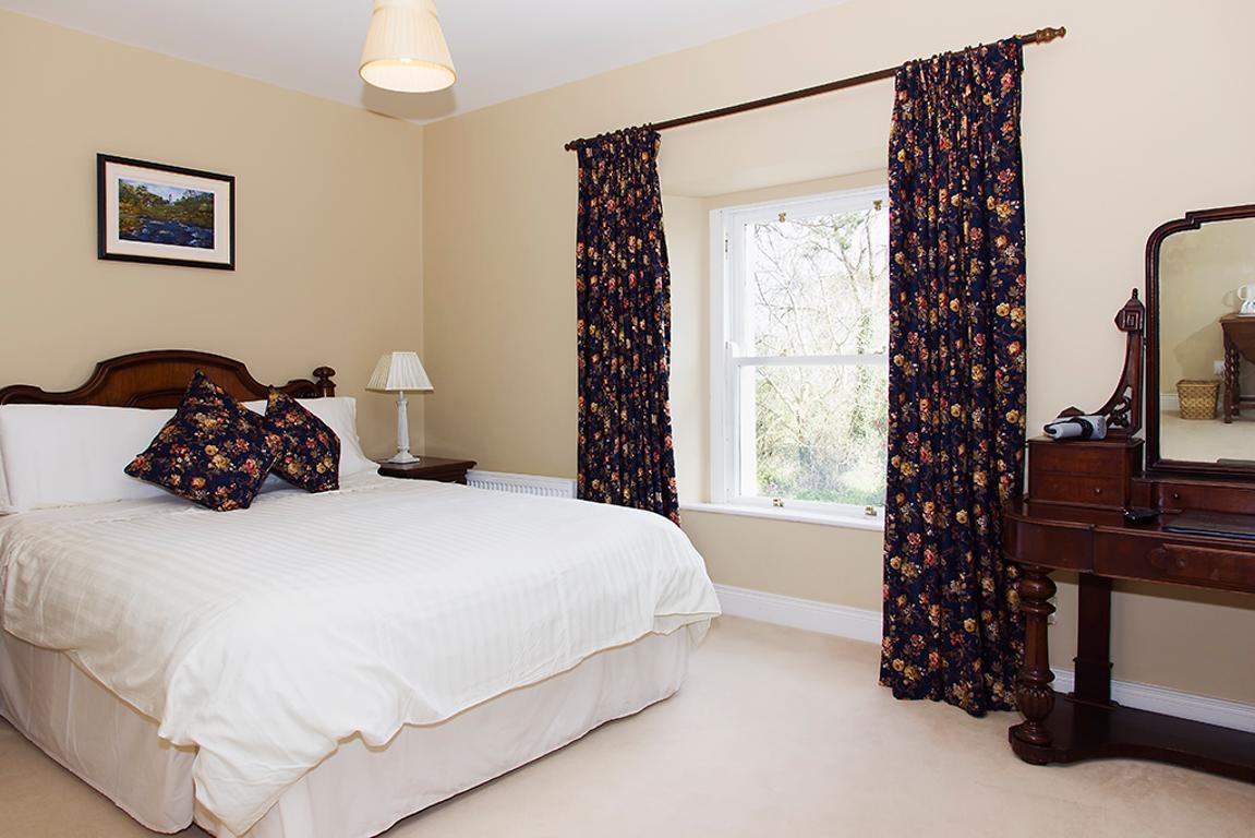 Ballinclea House Bed And Breakfast Brittas Bay Eksteriør billede